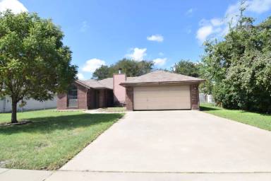 Main picture of 2601 Hidden Hill Dr