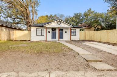 Main picture of 839 Acosta St