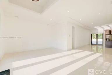 Main picture of 2040 SW 32nd Ave