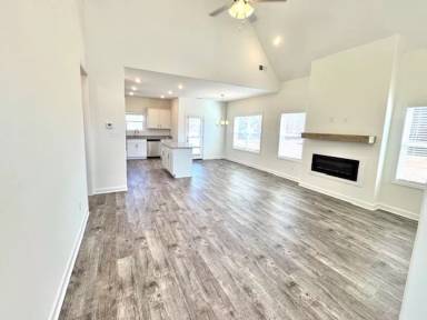 Main picture of 30 Hughetta St N