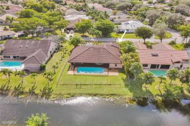 Main picture of 8447 NW 51st Pl