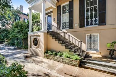 Main picture of 208 East Jones Street, Unit 6