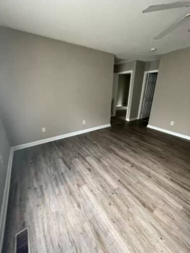 Main picture of 317 Caswell St