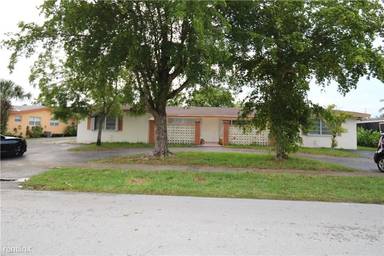 Main picture of 7021 NW 15th St