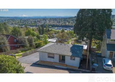 Main picture of 4685 Riverview Ave