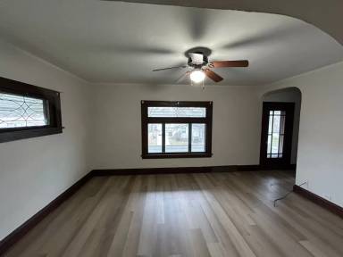 Main picture of 4319 Stickney Ave