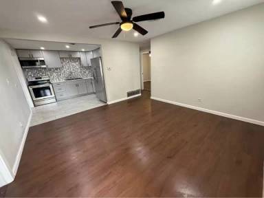 Main picture of 4904 Steele St