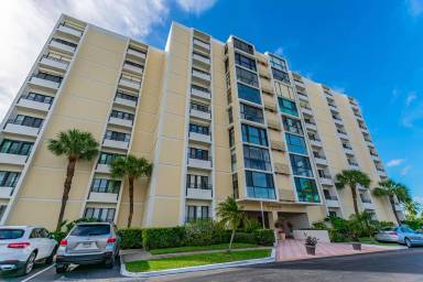 Main picture of 800 S Gulfview Blvd
