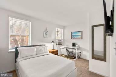 Main picture of 628 S Paca St