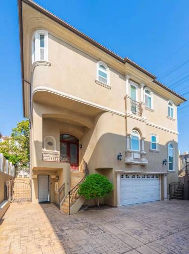 Main picture of 2503 Voorhees Ave