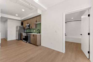 Main picture of 4080 32nd St