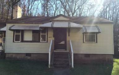Main picture of 2109 Thomas Ave