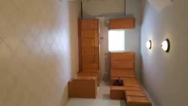Main picture of 647 E Wensley St