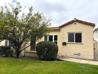 Main picture of 433-517 E. Cypress Ave. 600-604 N. Fifth St. Apartments