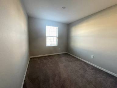 Main picture of 7107 Summer Holly Pl