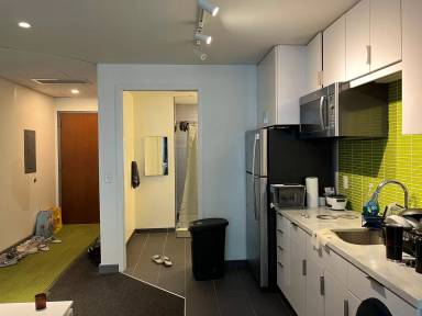 Main picture of 320 E State St