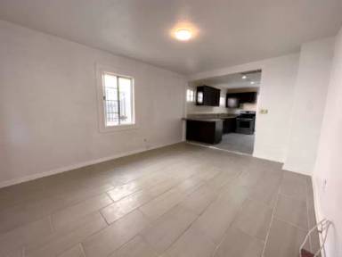 Main picture of 532 W 77th St