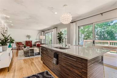 Main picture of 25 Fairfax St