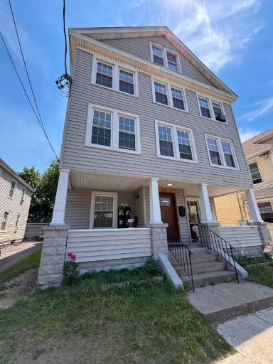 Main picture of 23 Hawk St