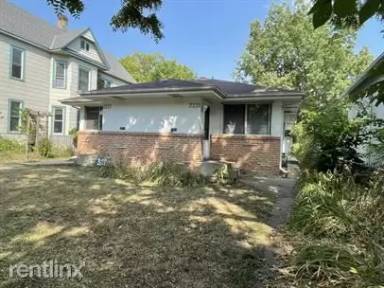 Main picture of 2219 25th Ave S