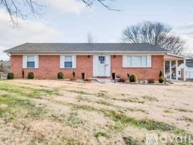 Main picture of 121 Crockett Ct