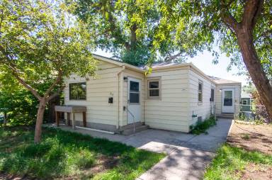 Main picture of 513 E 9th St