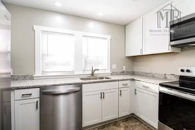 Main picture of 177 Half Circle Ln
