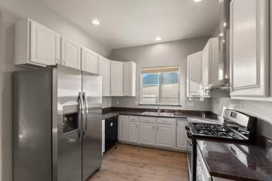 Main picture of 936 Mariposa St