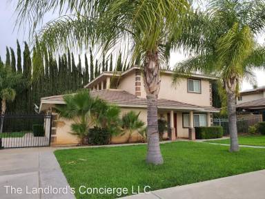 Main picture of 49 Terracina Blvd