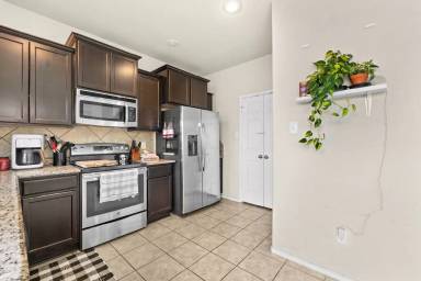 Main picture of 606 Cody James Dr