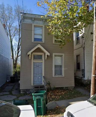 Main picture of 2337 Rohs St