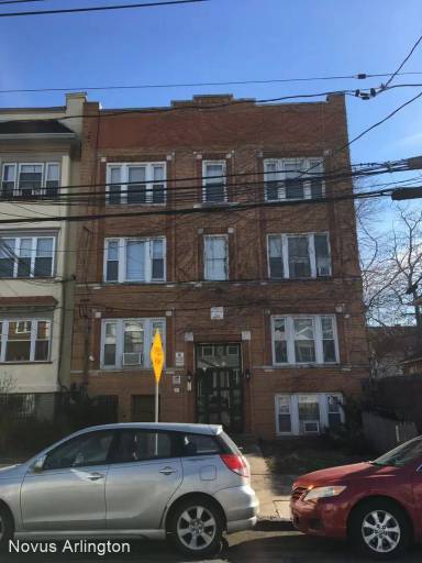 Main picture of 110 Arlington Ave