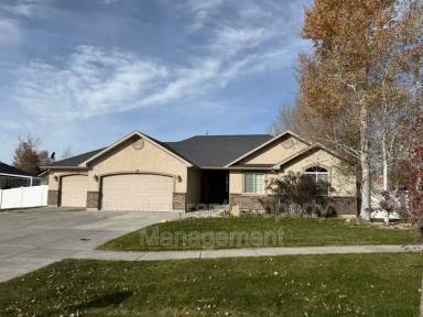 Main picture of 2282 Fieldstone Dr