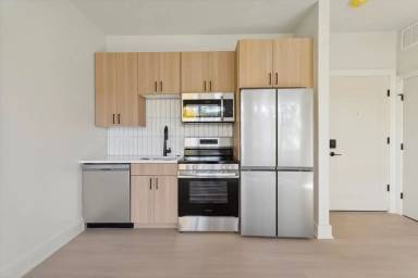Main picture of 5521 Wayne Ave