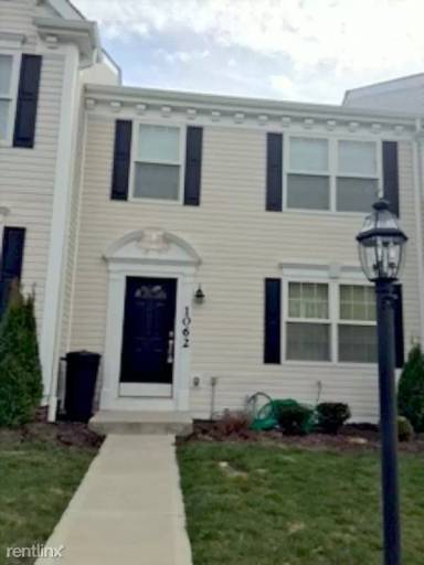 Main picture of 1066 Bayberry Dr