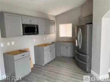 Main picture of 4620 W La Madre Way