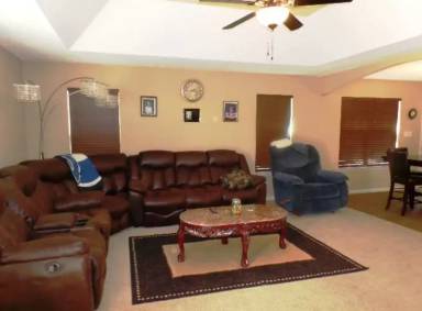 Main picture of 70 Mill Pond Pl