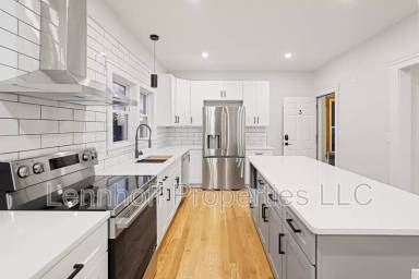 Main picture of 28 Clark St