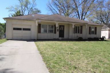 Main picture of 10113 W 89th St