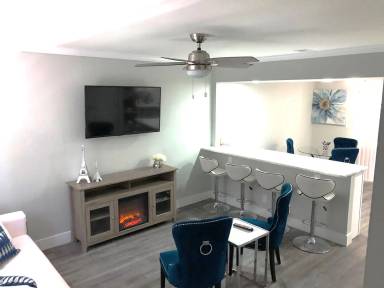 Main picture of 238 Irwin Pl
