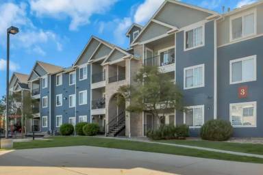 Main picture of Lake Chalet Condominiums