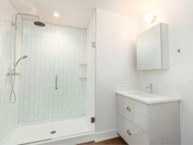 Main picture of 29 E Adams St