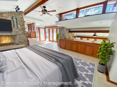 Main picture of 2057 Conestoga Rd