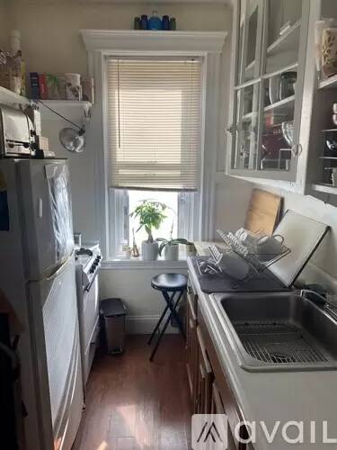 Main picture of 352 Riverway