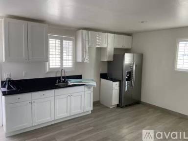 Main picture of 12931 Calvert St