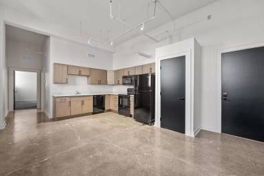 Main picture of 411 3rd St SE
