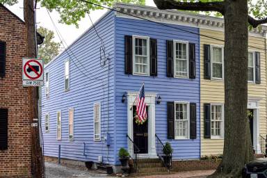 Main picture of 414 Queen St