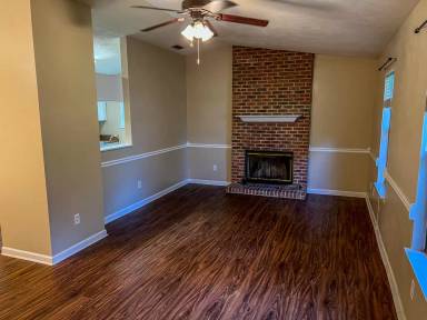 Main picture of 2252 Claremont Ln