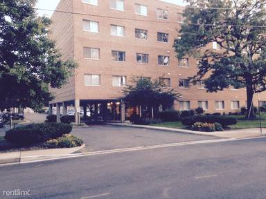 Main picture of 4020 Washington Blvd