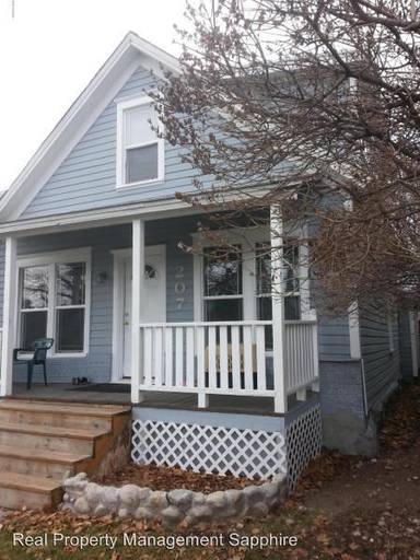 Main picture of 207 S 7th St